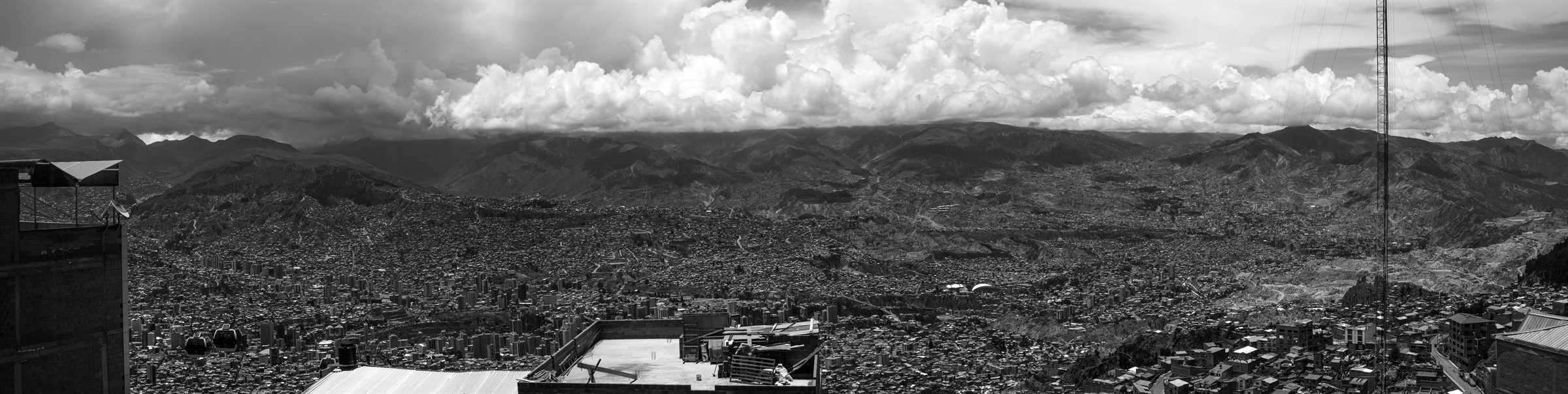 La Paz along the edge of the high plain
